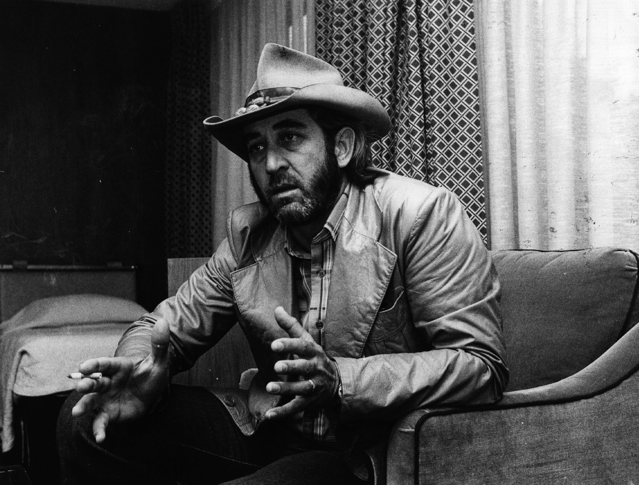 Don Williams, Singer of Plain-Spoken Country Songs, Dies at 78 - The New York Times