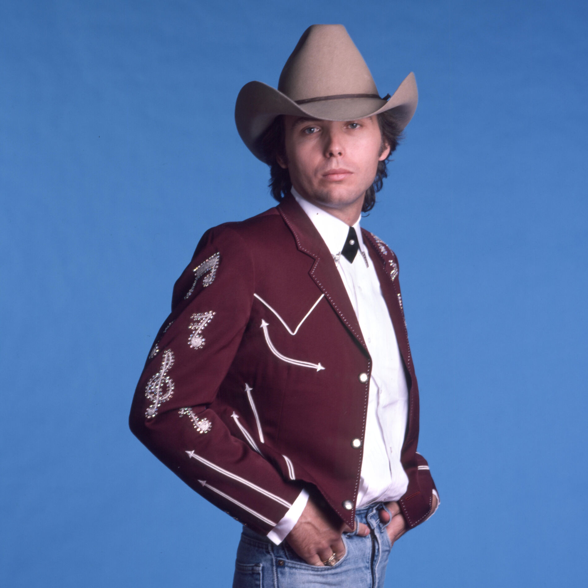 Dwight Yoakam: albums, songs, playlists | Listen on Deezer