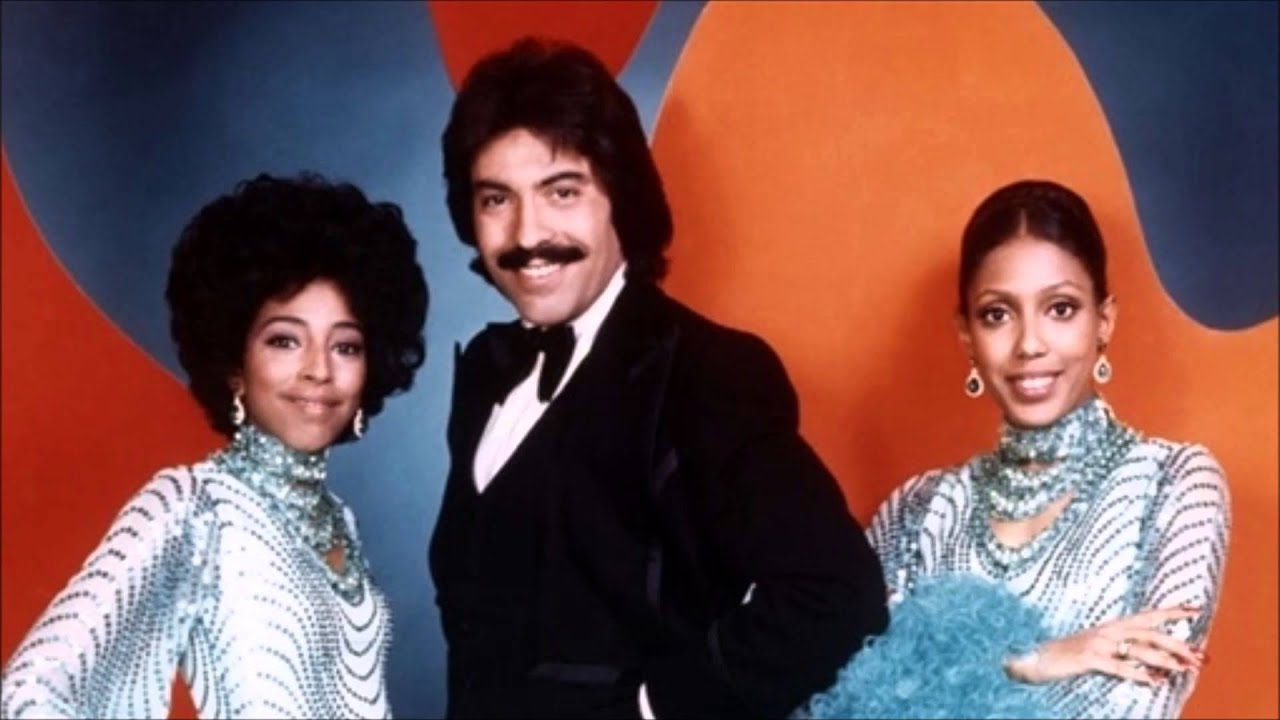 Knock Three Times – Tony Orlando and Dawn – The Book of Threes