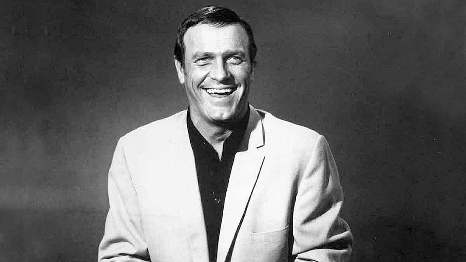 Guideposts Classics: Eddy Arnold on the Value of Aiming High - Guideposts