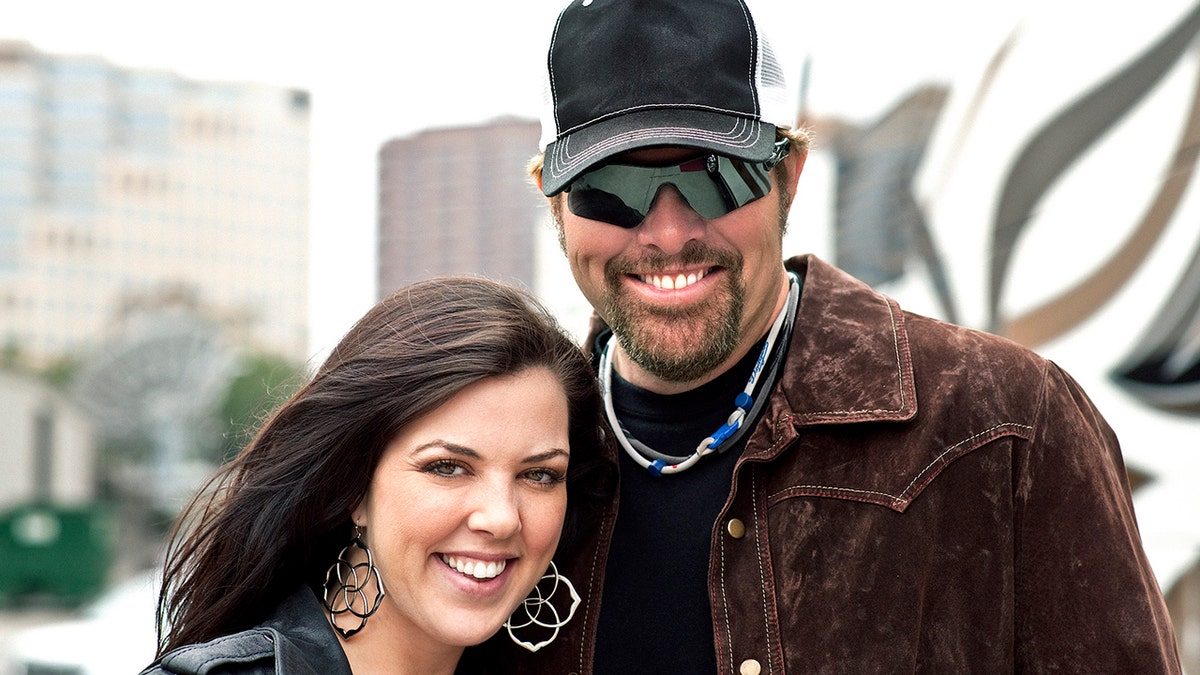 Toby Keith's daughter explains why she told friends her dad was 'a plumber,' not a country music superstar | Fox News