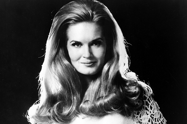 Lynn Anderson, Country Star Behind 'Rose Garden,' Dies at 67 | Billboard