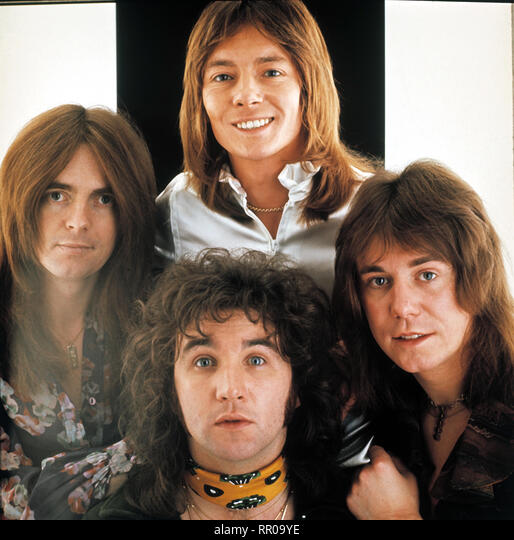 Die britische Pop/Rock Band SMOKIE - ca. 1972 British Pop and Rock band Smokie , also known as Smokey: Chris Norman, Terry Uttley, Alan Silson, Pete Spencer (1972) / Überschrift: Smokie - Smokey Stock Photo - Alamy