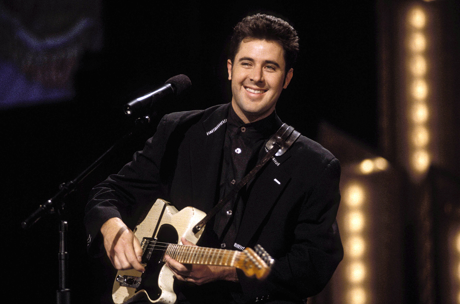 The 15 Best Vince Gill Songs (Updated 2017) | Billboard